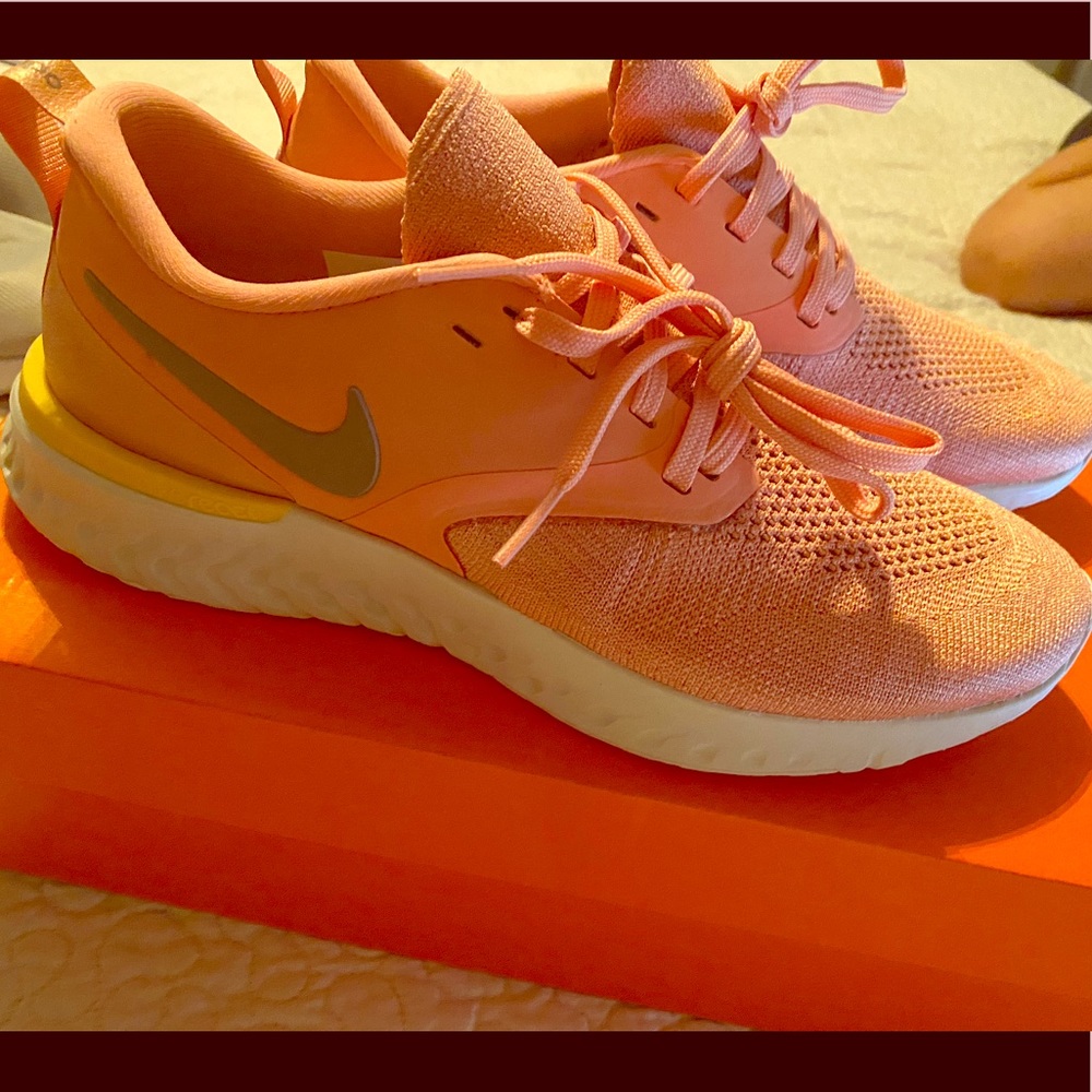 Nike shoes size 8
